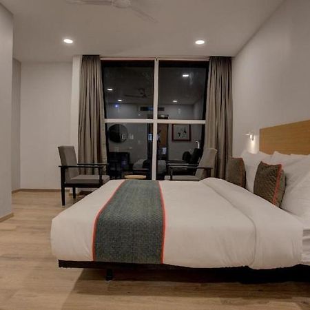 Hotel Eureka Grand กูวาฮาติ ภายนอก รูปภาพ