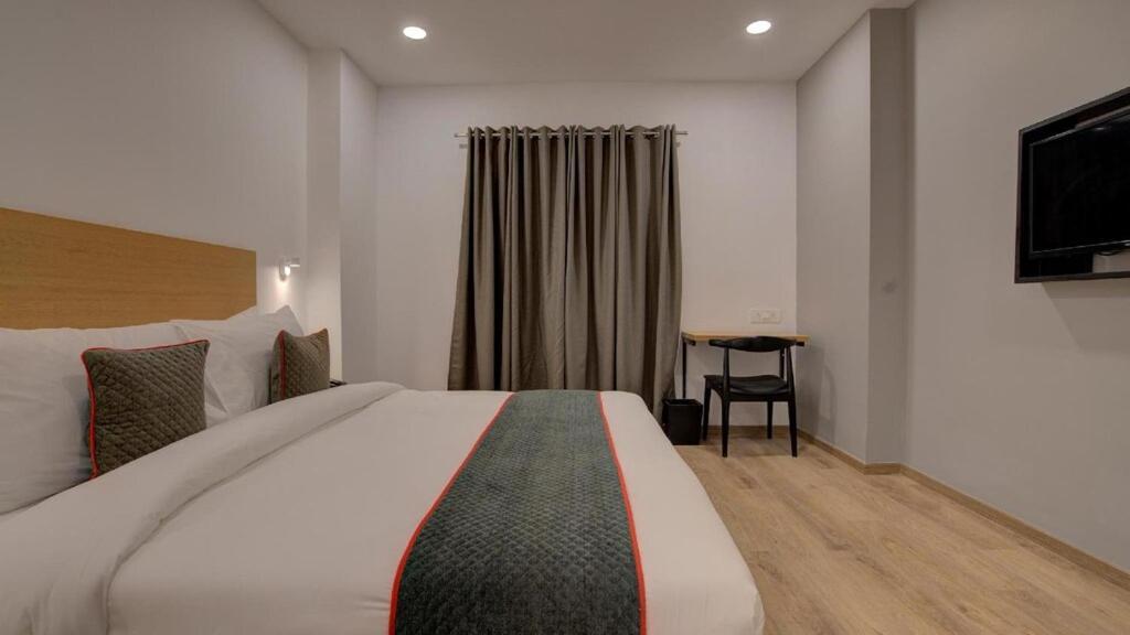 Hotel Eureka Grand กูวาฮาติ ภายนอก รูปภาพ